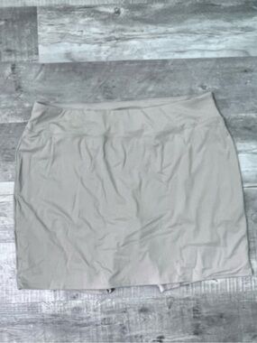 Classic Women's Beige Active Active Skort